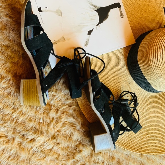 A.n.a block heel Sandals, Black 7.5 - Picture 2 of 4